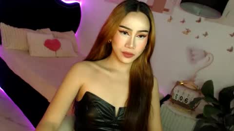 Vanessa online show from 04-05-26, 04:15