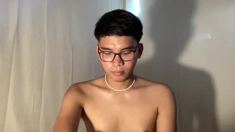 Snapshot of seductive_william chatting on 11-25-25, 04:12 William online show from 11-25-25, 04:12