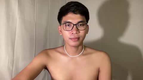 Snapshot of seductive_william chatting on 12-03-25, 11:52 William online show from 12-03-25, 11:52