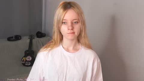 See Its honey bunny  im Lana online show from 06-19-26, 04:33