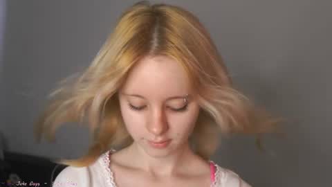 See Its honey bunny  im Lana online show from 07-28-26, 01:21