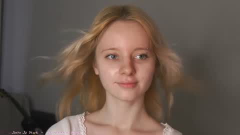 See Its honey bunny  im Lana online show from 07-28-26, 03:21