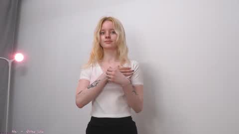 See Its honey bunny  im Lana online show from 07-28-26, 06:20