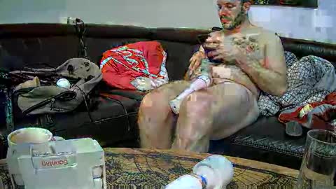 Snapshot of seeebi chatting on 12-29-24, 06:56 Sebastian online show from 12-29-24, 06:56