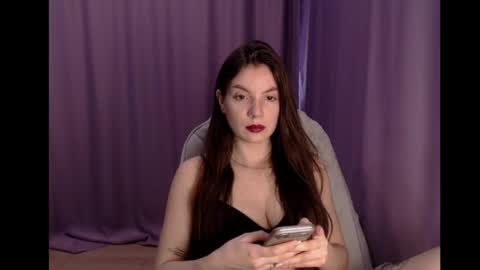 Emily online show from 04-12-26, 07:57