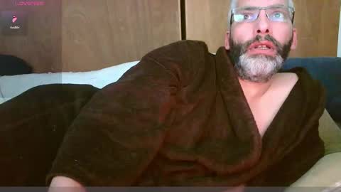 Snapshot of seewolf1000 chatting on 12-23-24, 07:06 seewolf1000 online show from 12-23-24, 07:06