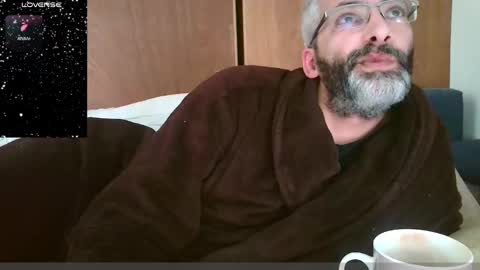 Snapshot of seewolf1000 chatting on 12-25-24, 08:51 seewolf1000 online show from 12-25-24, 08:51