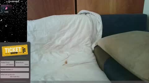 Snapshot of seewolf1000 chatting on 12-27-24, 02:22 seewolf1000 online show from 12-27-24, 02:22