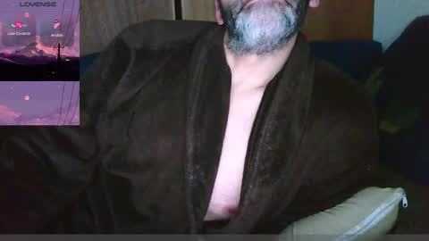 Snapshot of seewolf1000 chatting on 02-02-25, 06:15 seewolf1000 online show from 02-02-25, 06:15