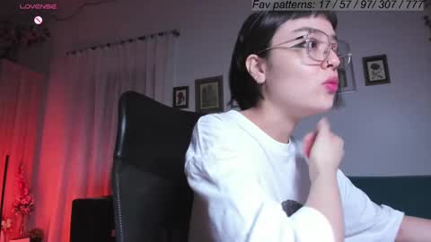 Snapshot of segismunda chatting on 03-11-25, 11:26 Luciana online show from 03-11-25, 11:26