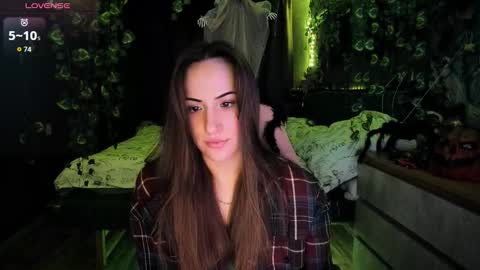 Snapshot of selby_paine chatting on 10-31-25, 01:56 Selby online show from 10-31-25, 01:56