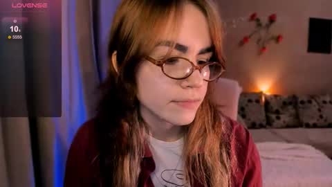 Snapshot of selectrra chatting on 11-24-25, 09:47 selectrra online show from 11-24-25, 09:47