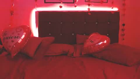 Selena online show from 02-14-25, 03:36