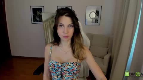 Snapshot of selena_rase chatting on 01-30-25, 09:15 Selena online show from 01-30-25, 09:15