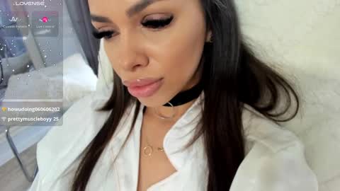 Snapshot of selena_reeves chatting on 03-07-25, 12:01 Selena online show from 03-07-25, 12:01