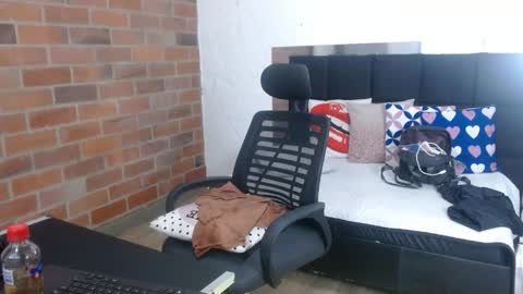 Selena online show from 04-23-26, 02:35