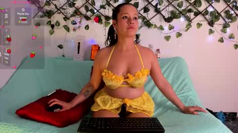 Selena  online show from 10-21-25, 05:35