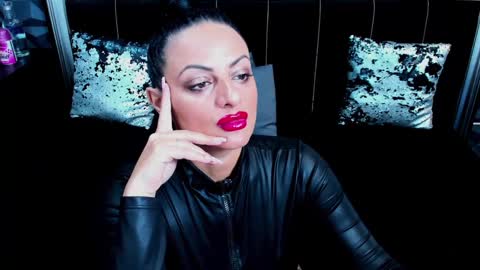 Selene online show from 12-22-24, 08:38