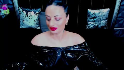 Selene online show from 01-21-25, 11:03