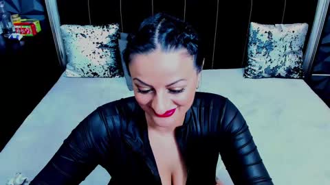 Selene online show from 02-28-25, 09:36