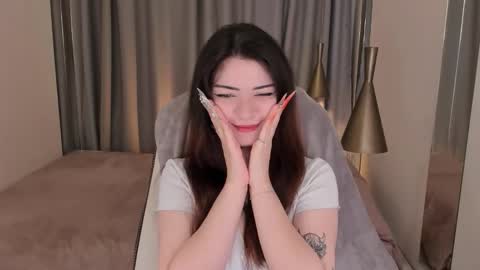 Snapshot of selena_wow_ chatting on 10-22-25, 07:52 Selena  Follow Me online show from 10-22-25, 07:52