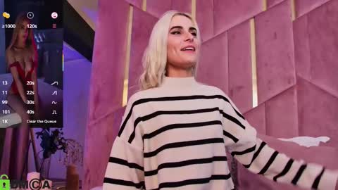 Snapshot of selenadaze chatting on 11-19-25, 05:07 Selena online show from 11-19-25, 05:07