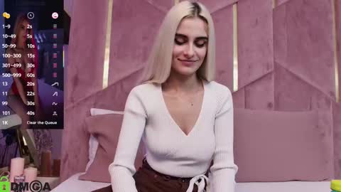 Snapshot of selenadaze chatting on 11-25-25, 05:18 Selena online show from 11-25-25, 05:18