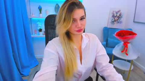 selenaemoore online show from 09-21-25, 07:26