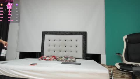  Selena  online show from 01-18-25, 10:06