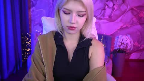 selenairis online show from 10-11-25, 07:40