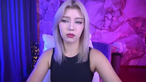 selenairis online show from 10-14-25, 06:36