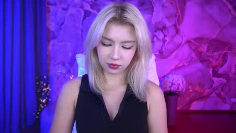 selenairis online show from 10-21-25, 09:37