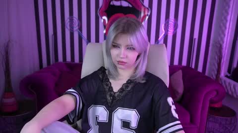 selenairis online show from 04-29-26, 07:01