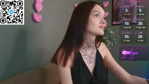 Selena online show from 12-05-25, 01:03