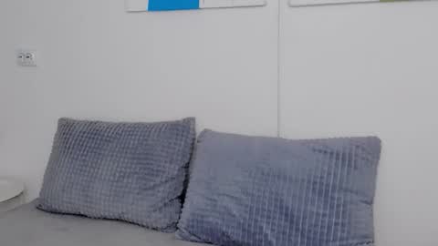 Selena online show from 11-15-25, 07:49