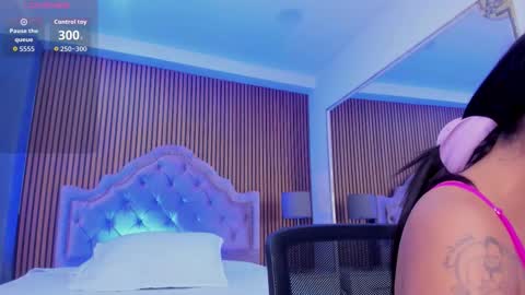 Snapshot of selenastonne chatting on 10-28-25, 08:11 selenastonne online show from 10-28-25, 08:11