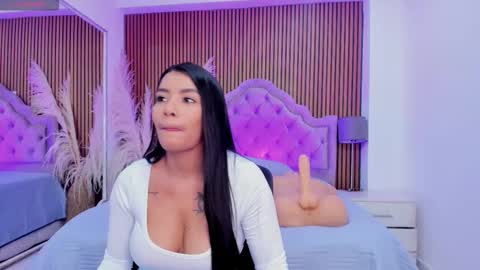 Snapshot of selenastonne chatting on 12-13-25, 08:04 selenastonne online show from 12-13-25, 08:04