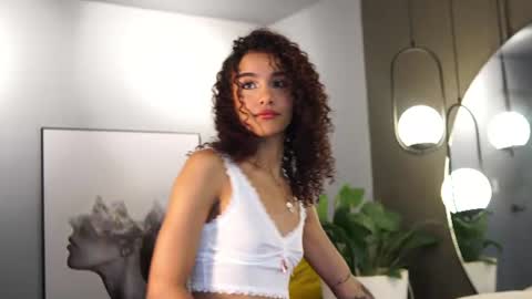 Snapshot of selene_mous chatting on 06-26-26, 07:07 Selene online show from 06-26-26, 07:07