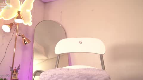  Sel Your Little butterfly  online show from 02-22-25, 04:18