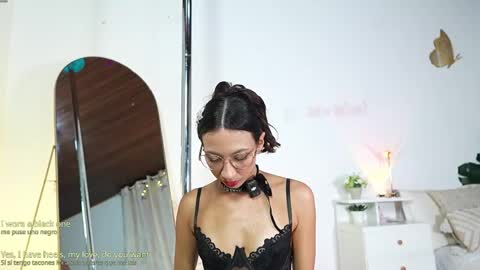 Snapshot of selene_starkk chatting on 05-01-26, 01:43 Sel Your Little butterfly online show from 05-01-26, 01:43