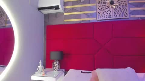 Snapshot of selene_tylor_ chatting on 02-07-25, 01:47 Selene online show from 02-07-25, 01:47