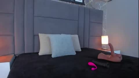 Snapshot of selene_tylor_ chatting on 02-16-25, 08:22 Selene online show from 02-16-25, 08:22