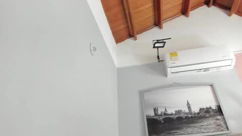 Snapshot of selene_tylor_ chatting on 10-05-25, 04:00 Selene online show from 10-05-25, 04:00