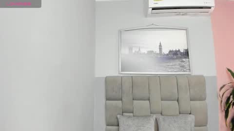 Snapshot of selene_tylor_ chatting on 10-11-25, 07:45 Selene online show from 10-11-25, 07:45