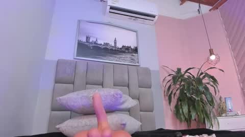 Snapshot of selene_tylor_ chatting on 10-24-25, 10:39 Selene online show from 10-24-25, 10:39