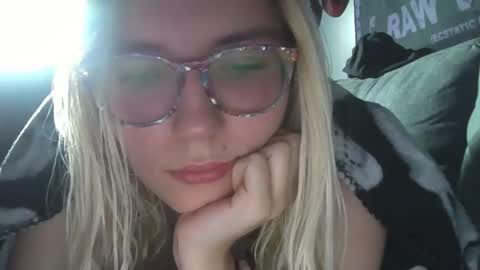 Selene online show from 01-01-25, 02:20