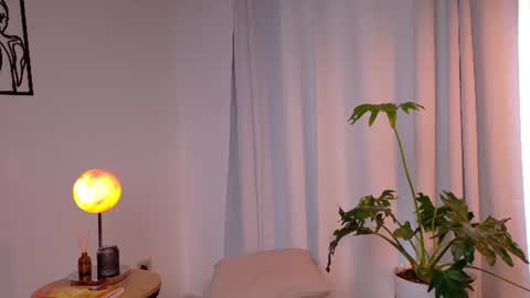 Snapshot of selenenova chatting on 07-16-26, 05:41 Selene Nova online show from 07-16-26, 05:41