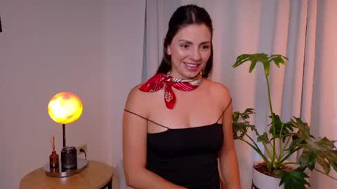 Snapshot of selenenova chatting on 07-17-26, 03:29 Selene Nova online show from 07-17-26, 03:29