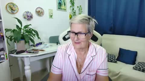 Selenna online show from 12-19-25, 07:21