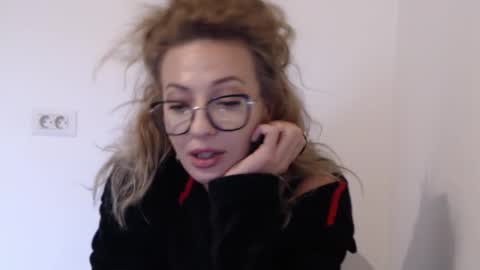 Selenna online show from 10-02-25, 01:51